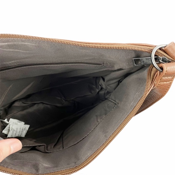 NWT Brown Stud Crossbody Purse One Size NEW - Picture 3 of 5